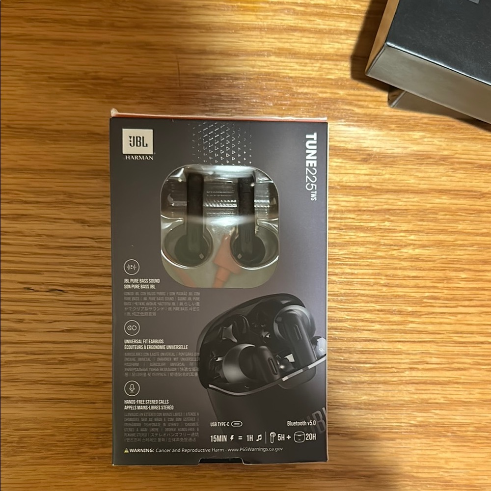 JBL Black Wireless Headset with Charging Case